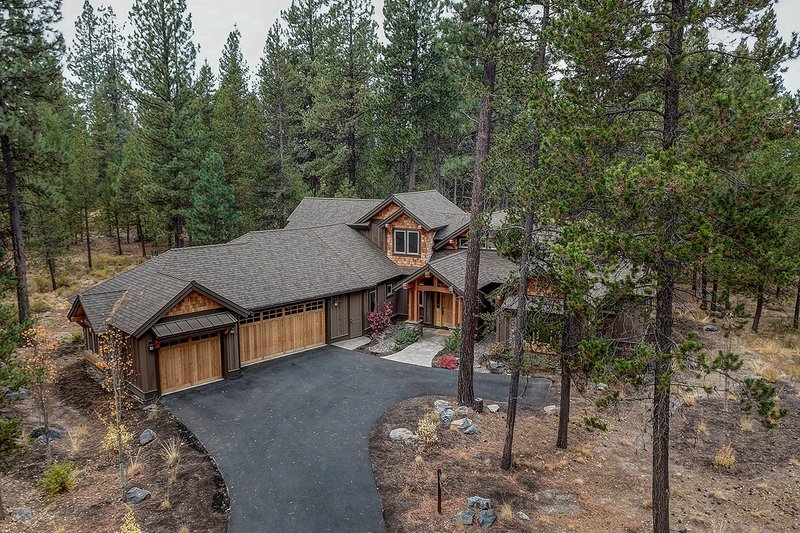 Dream House Plan - Exterior - Front Elevation 5 for Craftsman House Plan #892-29 - 3 bed, 3.5 bath