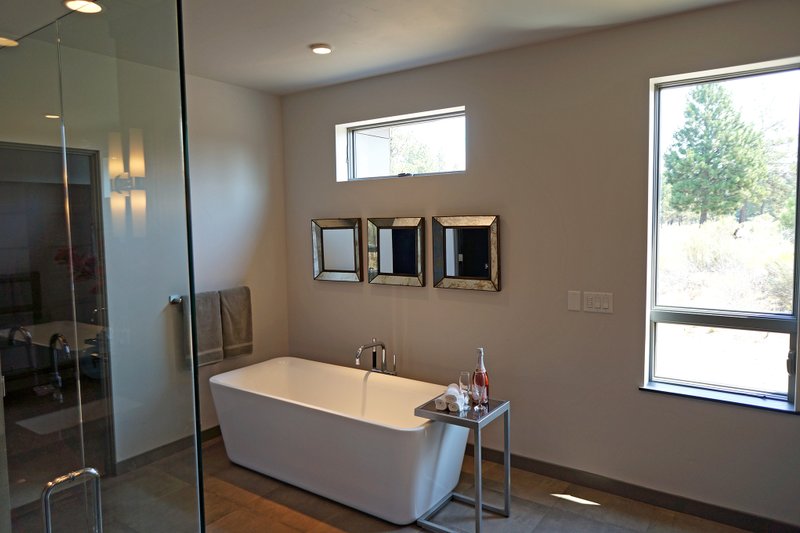 Architectural House Design - Interior - Master Bathroom 1 for Contemporary House Plan #892-15 - 3 bed, 3.5 bath