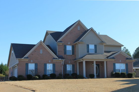 3300 square foot Traditional home