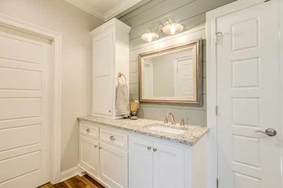 Interior - Master Bathroom 1 for Traditional House Plan #430-228 - 4 bed, 2 bath