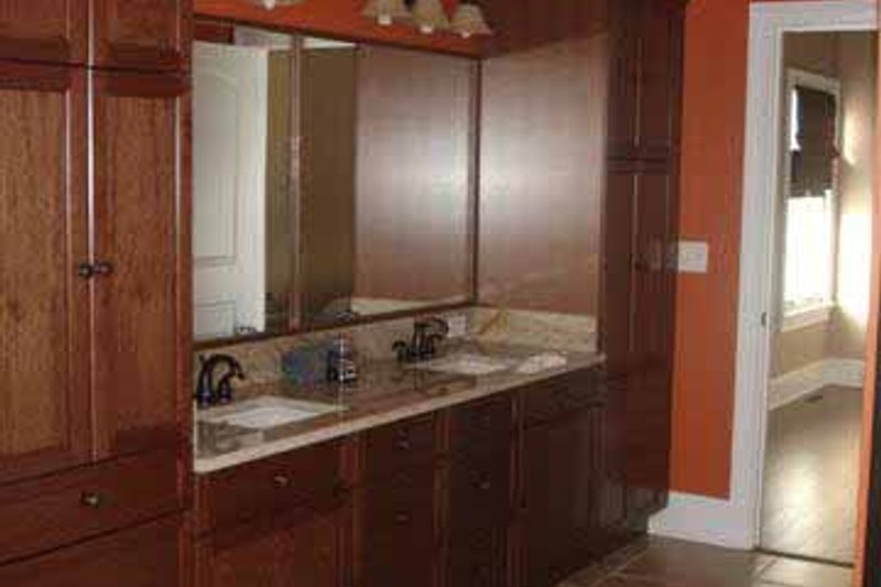 Dream House Plan - Photo 4 for Traditional House Plan #21-282 - 3 bed, 2.5 bath