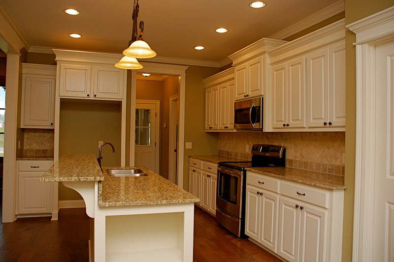 Architectural House Design - Interior - Kitchen for Traditional House Plan #430-57 - 4 bed, 2 bath