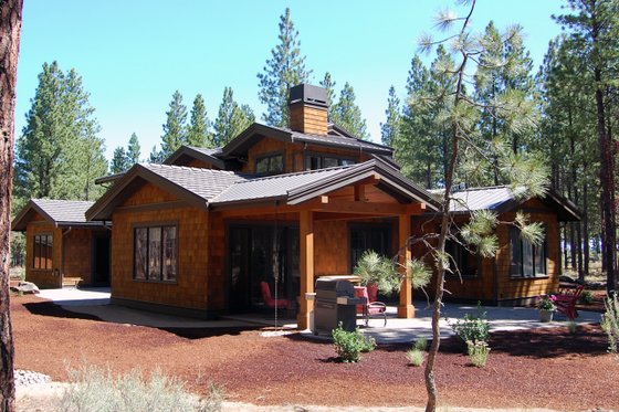 Exterior - Covered Porch for Craftsman House Plan #434-26 - 3 bed, 2.5 bath