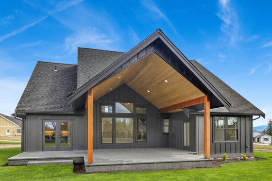 Exterior - Rear Elevation for Farmhouse House Plan #1070-223 - 4 bed, 2.5 bath