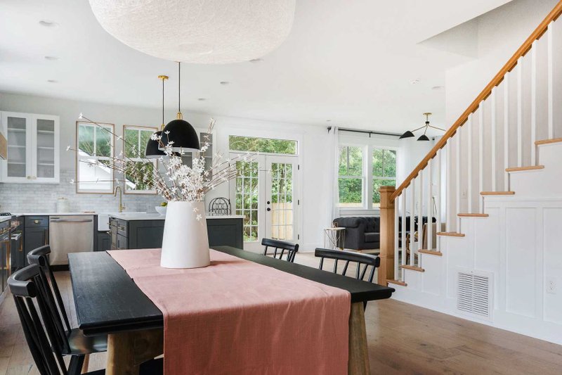 Dream House Plan - Interior - Dining Room for Farmhouse House Plan #461-93 - 4 bed, 3 bath