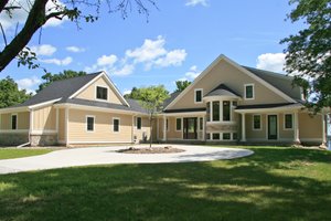 Traditional Exterior - Front Elevation Plan #928-236