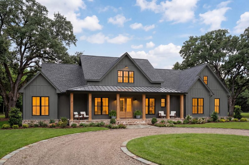 House Plan Design - Exterior - Front Elevation 5 for Farmhouse House Plan #430-378 - 4 bed, 3.5 bath