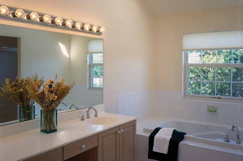 Architectural House Design - Interior - Bathroom for Country House Plan #314-201 - 4 bed, 2.5 bath