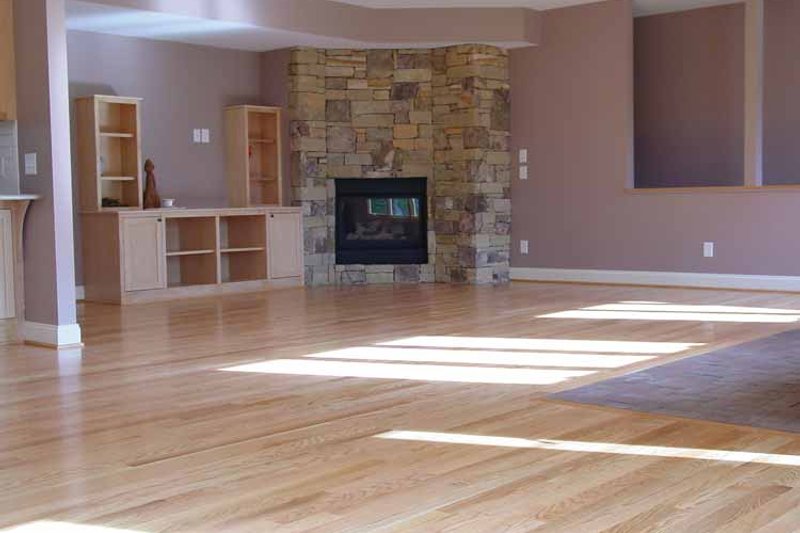 Home Plan - Interior - Family Room 1 for Ranch House Plan #939-6 - 3 bed, 2.5 bath