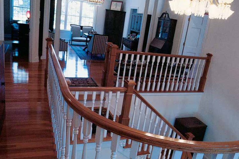 House Plan Design - Classical Interior - Entry Plan #71-146