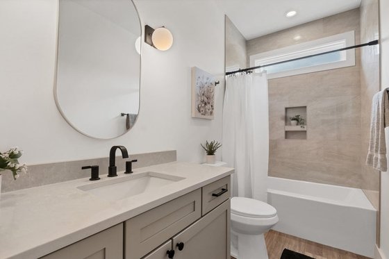 Interior - Bathroom for Ranch House Plan #123-120 - 3 bed, 2.5 bath