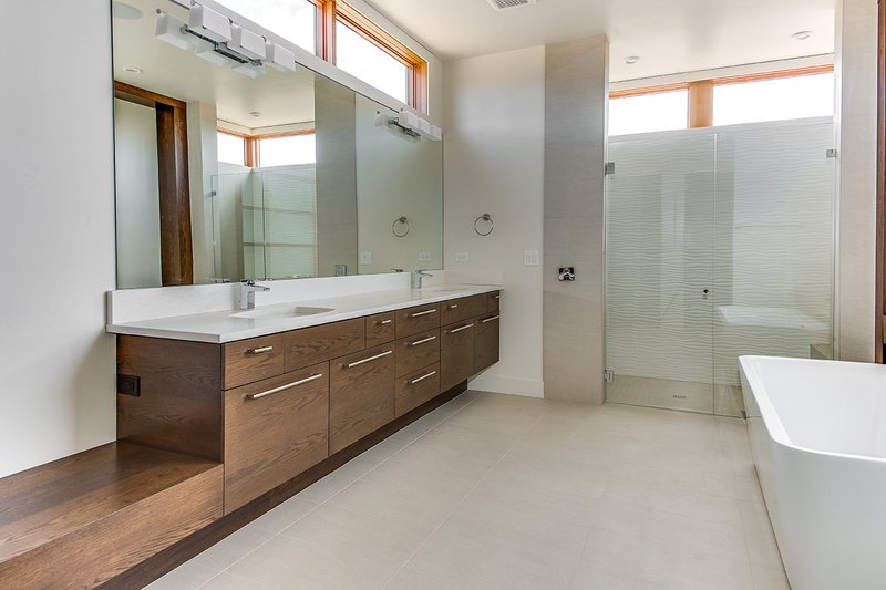 Architectural House Design - Interior - Master Bathroom for Contemporary House Plan #892-22 - 3 bed, 3.5 bath