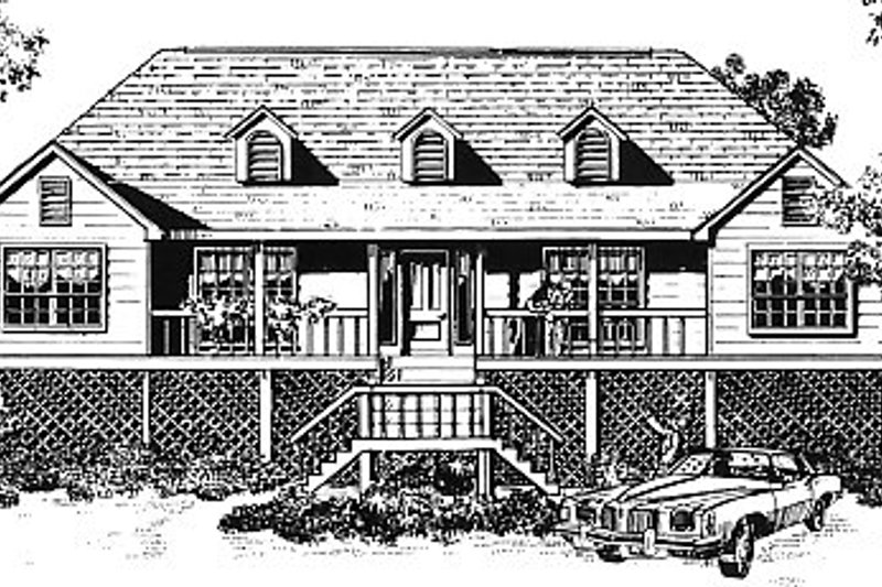 Traditional Style House Plan - 3 Beds 2 Baths 1919 Sq/Ft Plan #14-113