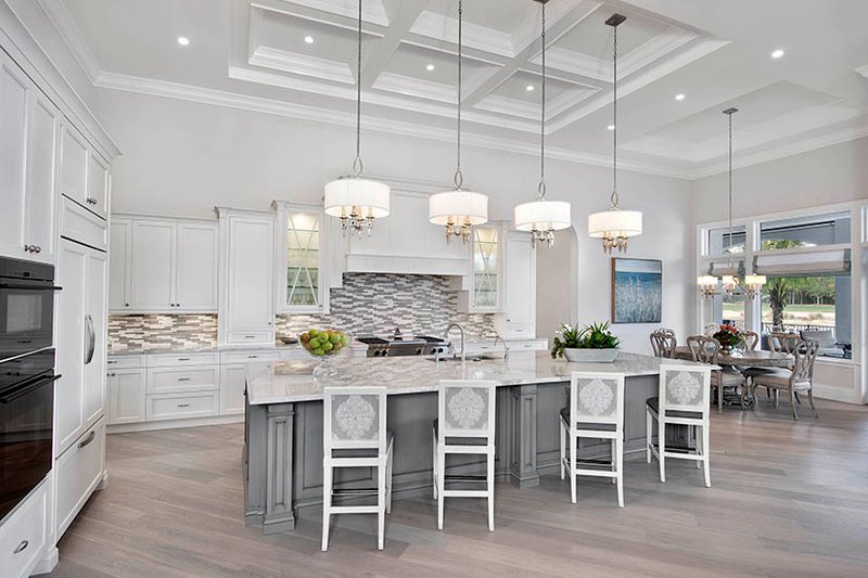 Dream House Plan - Interior - Kitchen for Mediterranean House Plan #1017-166 - 4 bed, 4.5 bath