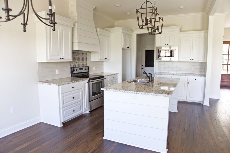 Architectural House Design - Interior - Kitchen 4 for Southern House Plan #430-183 - 4 bed, 2 bath