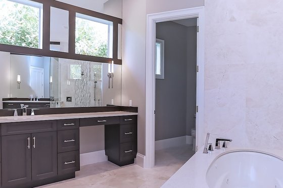Interior - Master Bathroom for Beach House Plan #548-31 - 4 bed, 5.5 bath