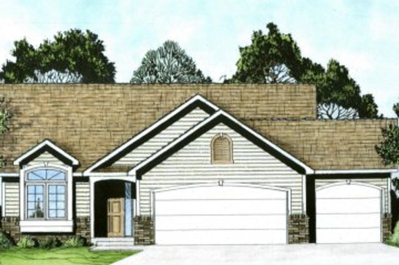 Traditional Style House Plan - 2 Beds 2 Baths 1112 Sq/Ft Plan #58-168