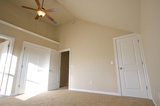 Interior - Master Bedroom for Craftsman House Plan #124-386 - 3 bed, 2.5 bath