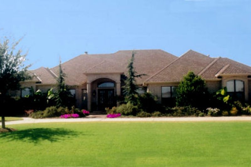 Home Plan - Mediterranean Exterior - Front Elevation Plan #52-194