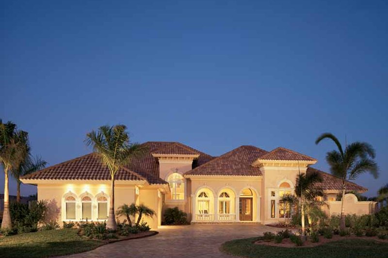 Home Plan - Mediterranean Exterior - Front Elevation Plan #930-193