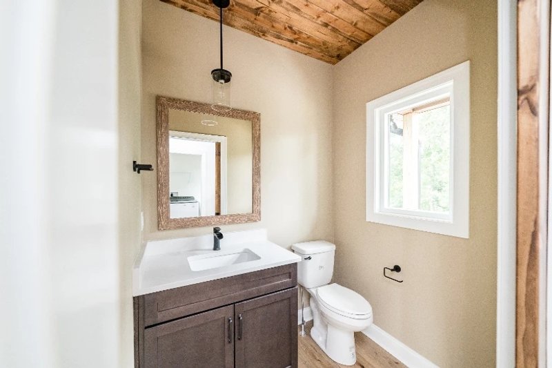 Dream House Plan - Interior - Bathroom 1 for Craftsman House Plan #1116-57 - 3 bed, 2.5 bath