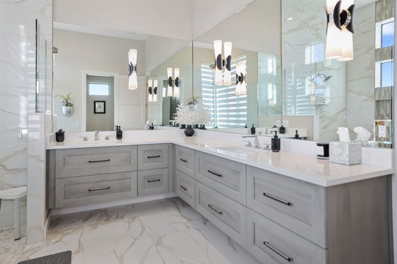 Interior - Master Bathroom 1 for Contemporary House Plan #930-533 - 3 bed, 3 bath