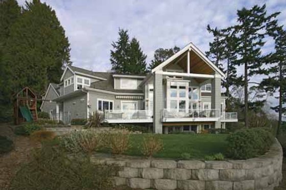 Exterior - Rear Elevation for Craftsman House Plan #132-485 - 4 bed, 4.5 bath