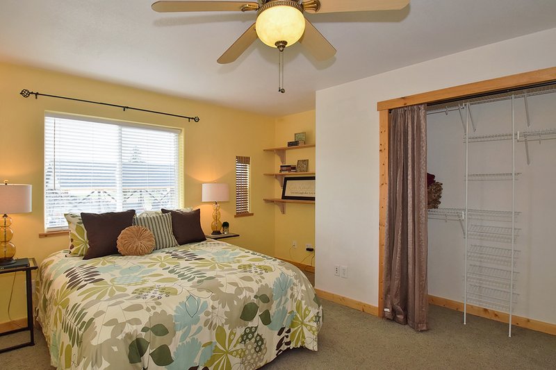 Dream House Plan - Photo 10 for Traditional House Plan #117-535 - 2 bed, 3 bath