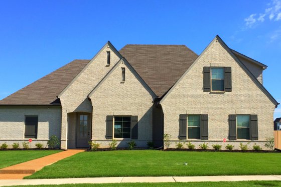 Exterior - Front Elevation 10 for Country House Plan #932-272 - 4 bed, 3 bath