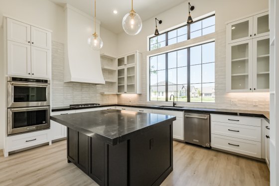 Interior - Kitchen for Farmhouse House Plan #935-21 - 4 bed, 4 bath
