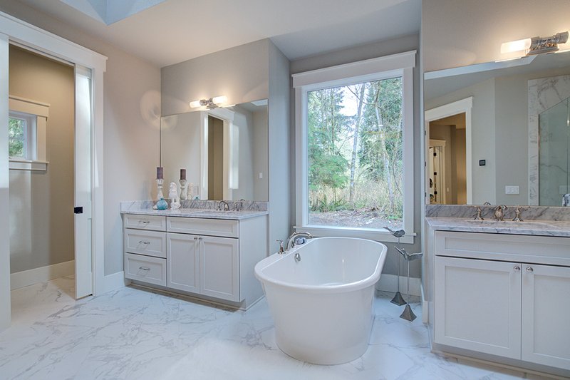 Dream House Plan - Interior - Master Bathroom for Cottage House Plan #132-568 - 4 bed, 3.5 bath