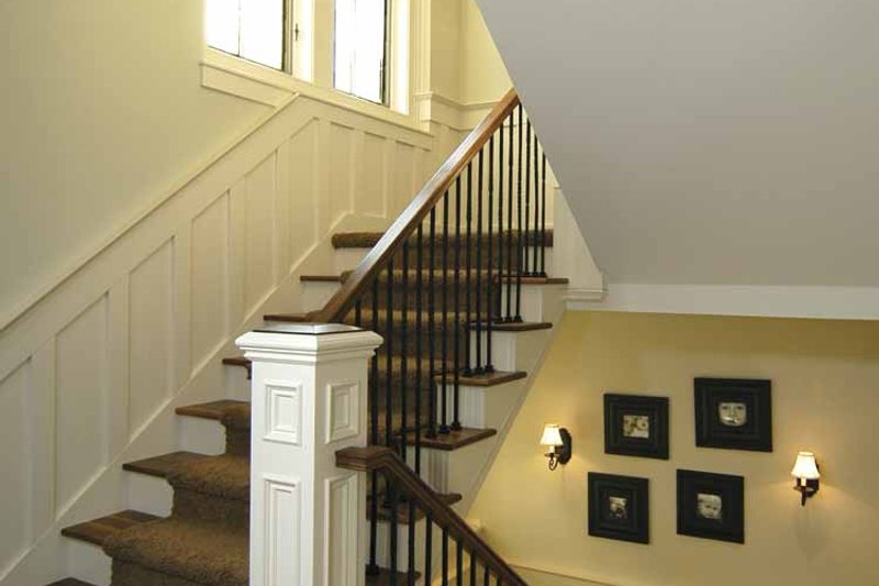 Home Plan - Interior - Entry 1 for European House Plan #928-25 - 6 bed, 3.5 bath