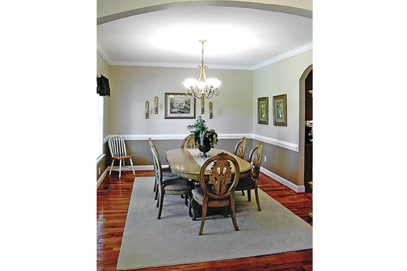 Home Plan - Interior - Dining Room for Country House Plan #314-281 - 3 bed, 3.5 bath