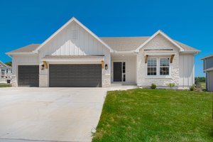 Farmhouse Exterior - Front Elevation Plan #20-2462