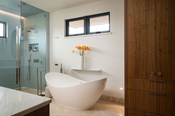 Interior - Master Bathroom 1 for Craftsman House Plan #1042-27 - 5 bed, 4.5 bath