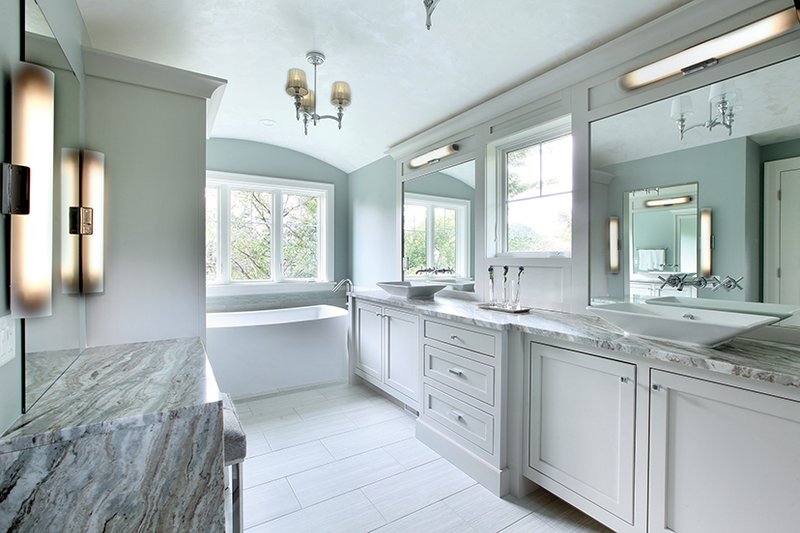 Home Plan - Interior - Master Bathroom for Craftsman House Plan #928-224 - 4 bed, 3.5 bath
