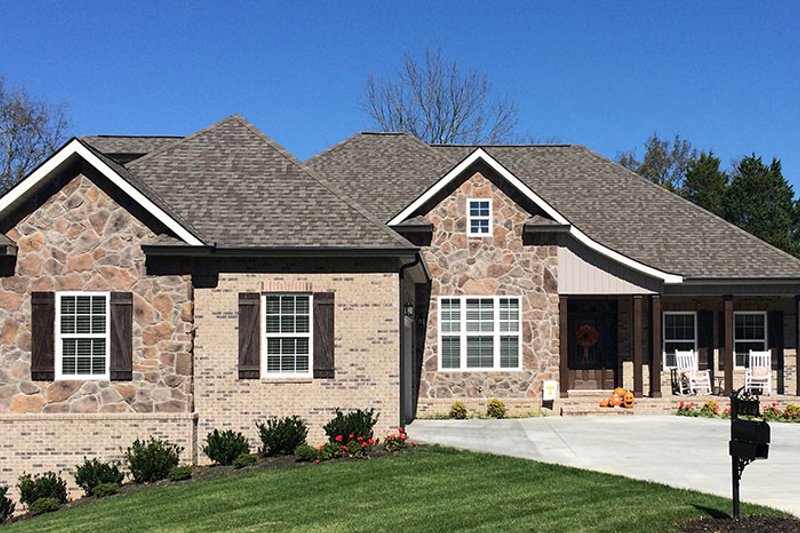 House Blueprint - Exterior - Front Elevation 4 for Craftsman House Plan #927-566 - 3 bed, 2.5 bath