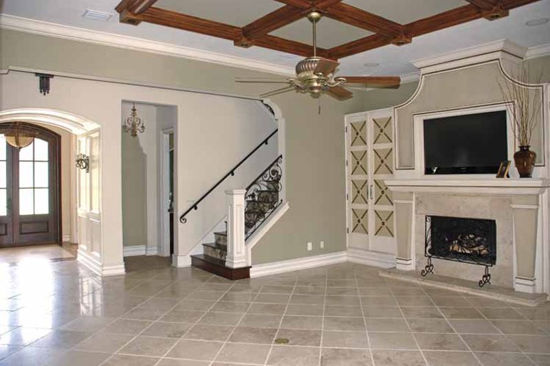 Home Plan - Interior - Family Room for Country House Plan #1019-9 - 5 bed, 5 bath
