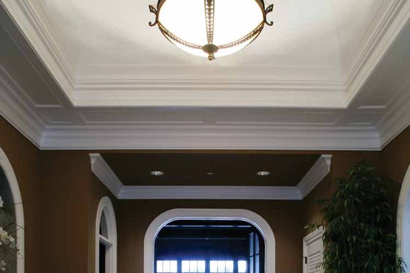 Architectural House Design - Interior - Entry 1 for Prairie House Plan #132-354 - 4 bed, 6 bath