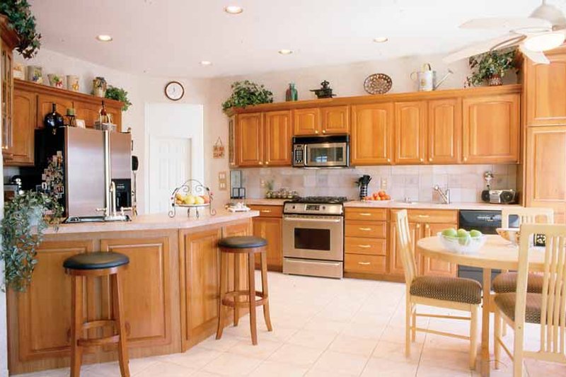 Home Plan - Interior - Kitchen for European House Plan #314-227 - 3 bed, 2 bath