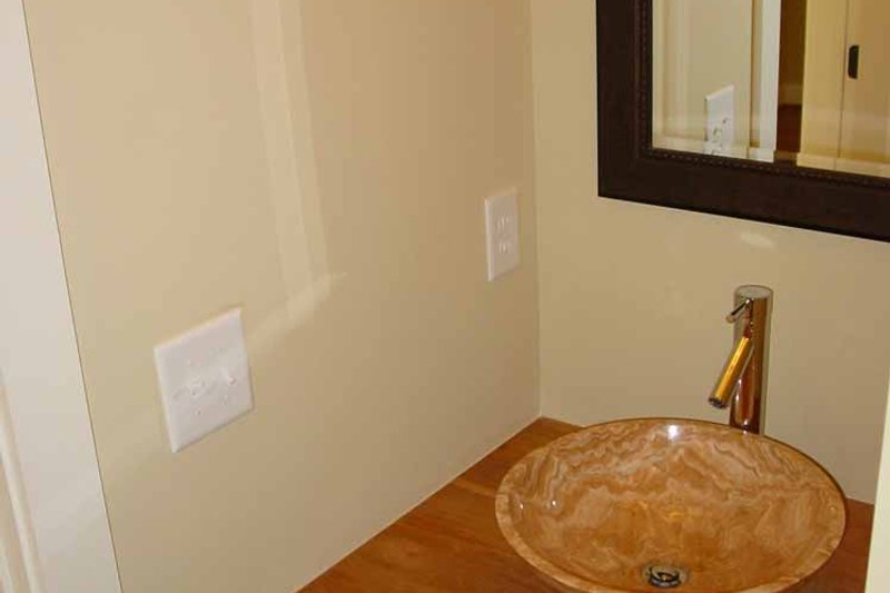 Home Plan - Interior - Bathroom for Traditional House Plan #939-3 - 4 bed, 2.5 bath