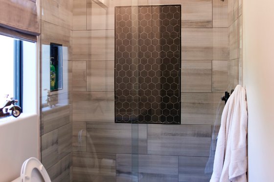 Interior - Bathroom for Craftsman House Plan #54-550 - 3 bed, 3.5 bath