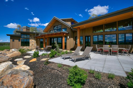 Exterior - Rear Elevation 1 for Contemporary House Plan #892-20 - 3 bed, 3.5 bath