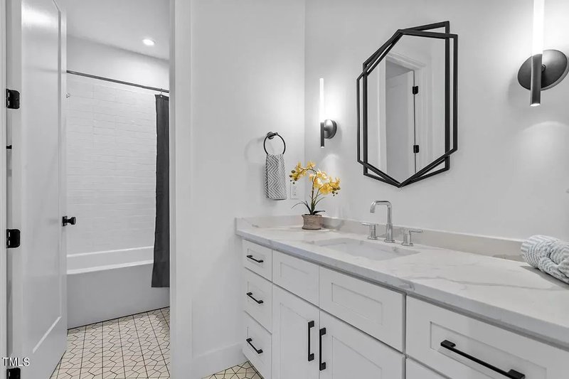Architectural House Design - Interior - Bathroom for Contemporary House Plan #1128-1 - 4 bed, 4.5 bath