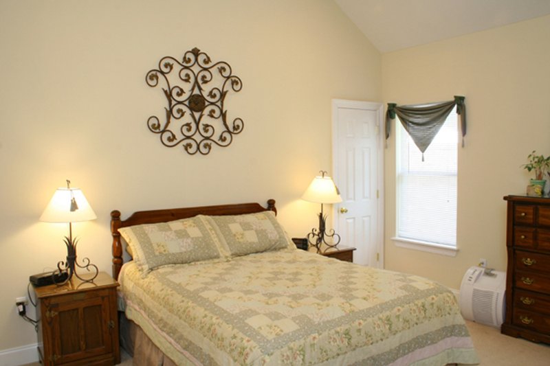 Home Plan - Interior - Master Bedroom for Traditional House Plan #21-139 - 3 bed, 2 bath