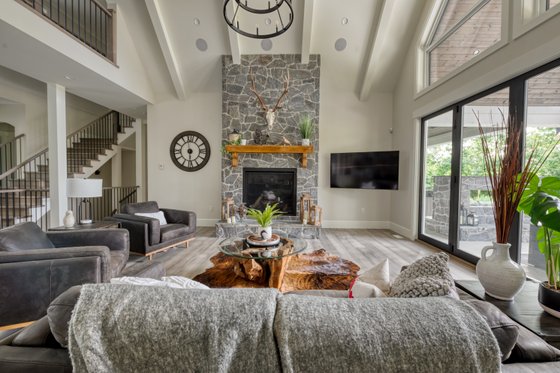 Photo 13 for Craftsman House Plan #1086-15 - 4 bed, 3 bath