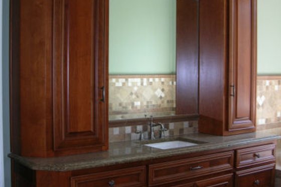 Photo 4 for Traditional House Plan #437-49 - 4 bed, 3.5 bath