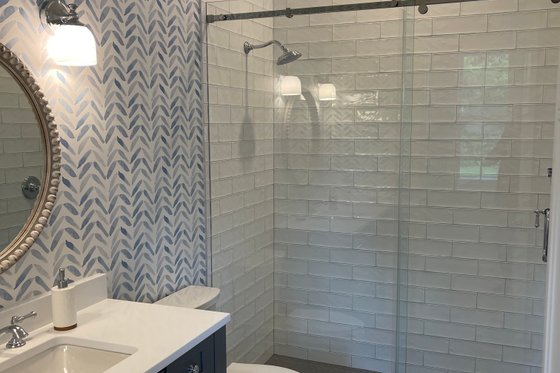 Interior - Bathroom 1 for Traditional House Plan #1058-218 - 4 bed, 4 bath