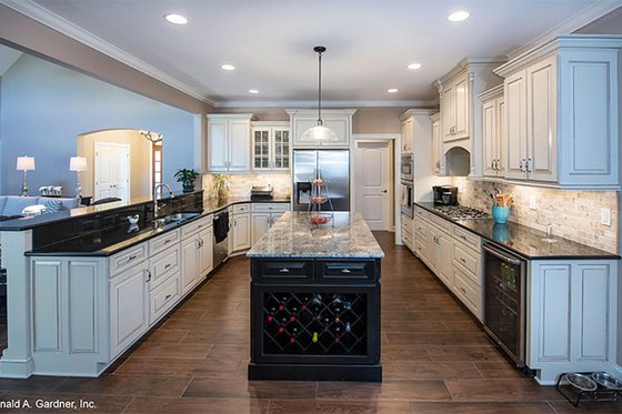 Interior - Kitchen 1 for Craftsman House Plan #929-7 - 4 bed, 3 bath