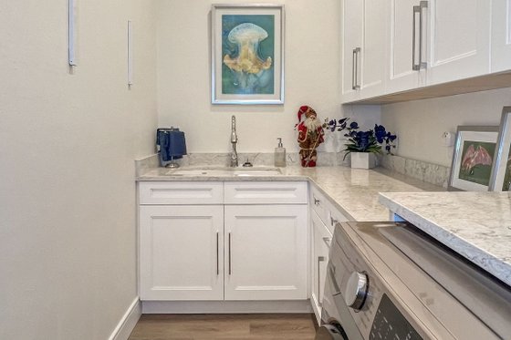 Interior - Laundry for Contemporary House Plan #930-533 - 3 bed, 3 bath